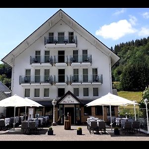 Land-Hotel Haus am Stein Winterberg mit Pool